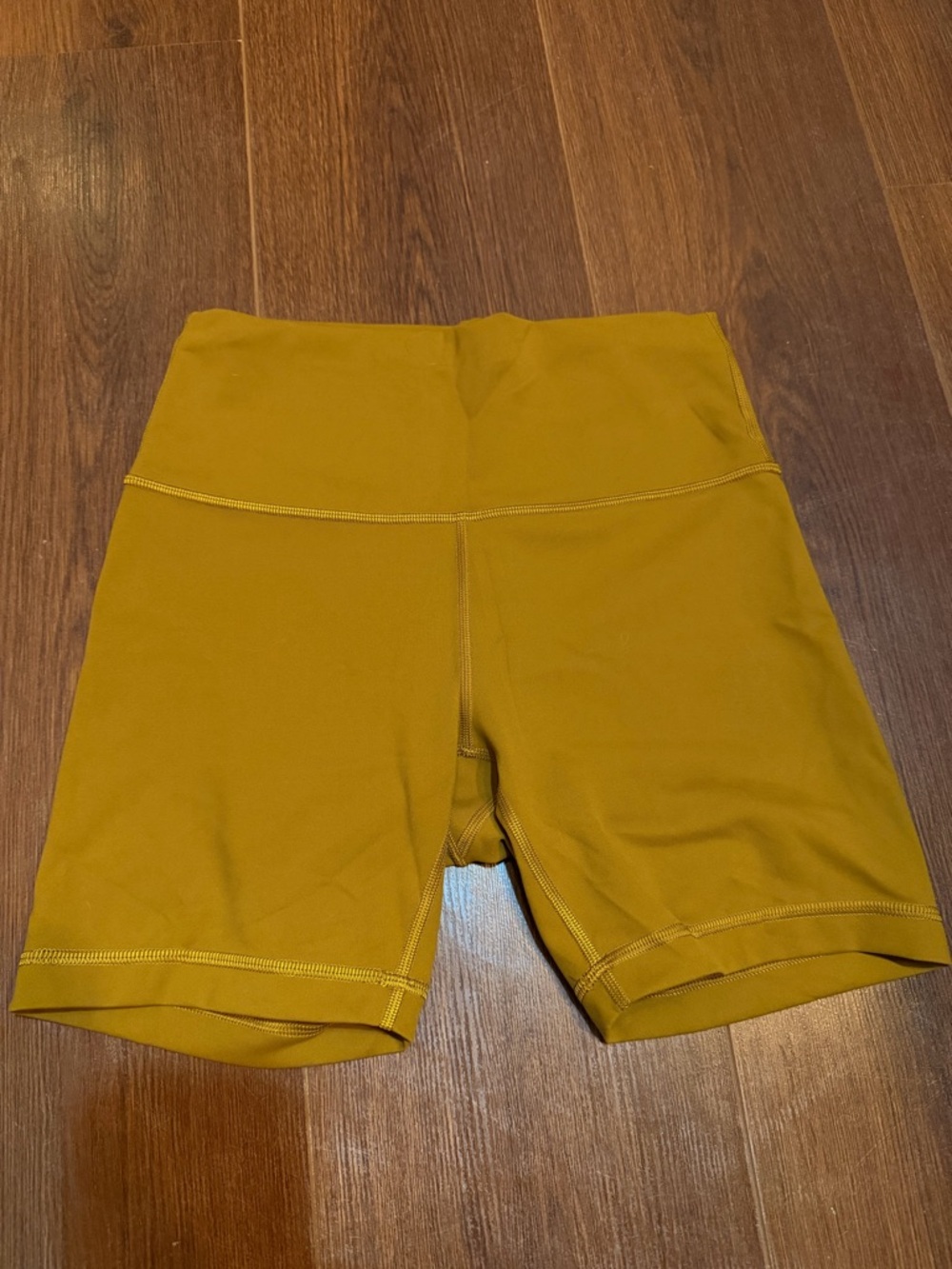 Lululemon High-Waist Women’s Performance Shorts — Mustard